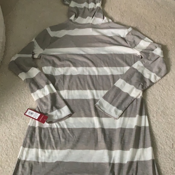 Stripped Beach Coverup - Picture 4 of 5